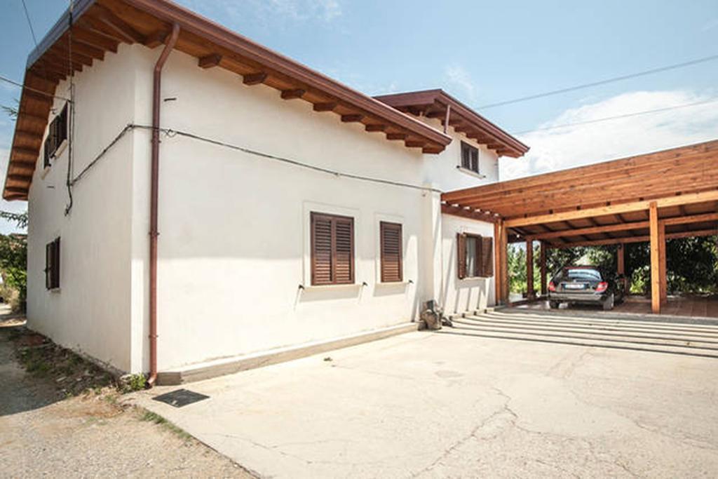 Agriturismo Miracco Atanasio Franco "Il Maniero" Santa Sofia d'Epiro Eksteriør bilde
