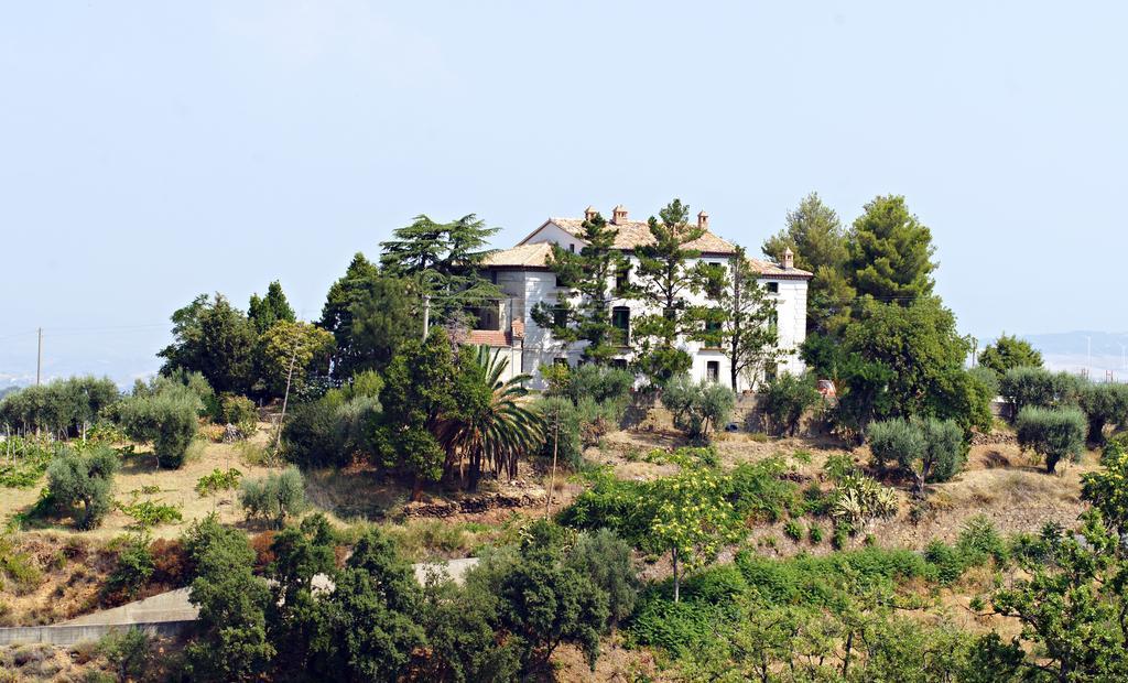 Agriturismo Miracco Atanasio Franco "Il Maniero" Santa Sofia d'Epiro Eksteriør bilde